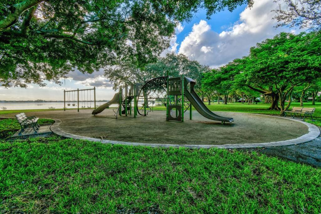 Tropical Beach & Lakefront Home West Palm Beach Exterior foto